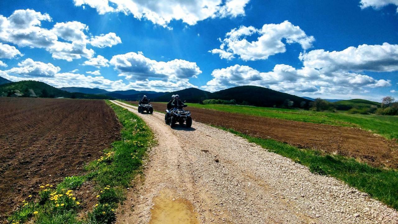 Privatni Smjestaj Most Otočac Exterior foto